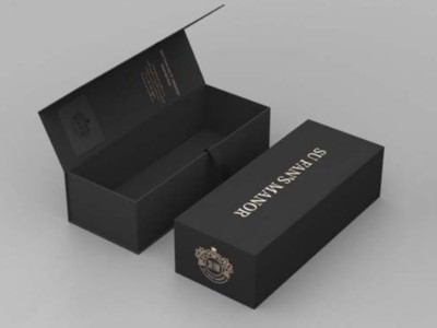 包裝盒定制廠家為您分析，為什么酒盒包裝覆膜后會(huì)出現(xiàn)顏色色差？